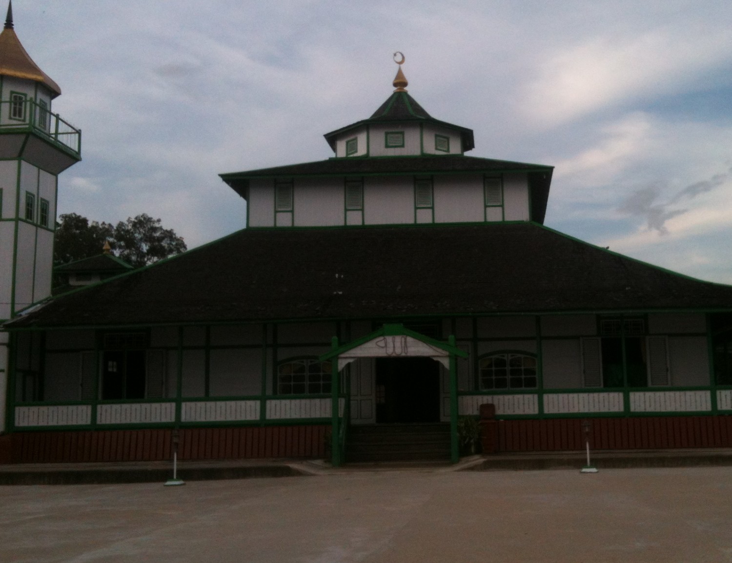 Hasil gambar untuk Masjid Jami Sintang Kapuas Hilir, Kerajaan Sintang, Kalbar